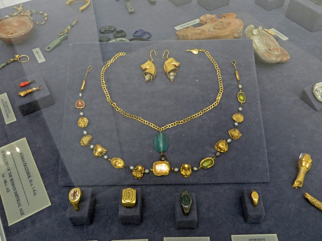 Jewelry of the Roman Imperial Age